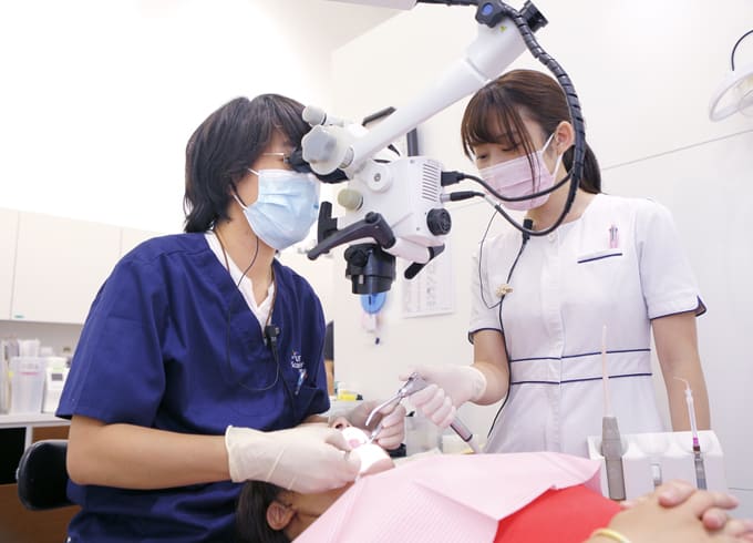 江東区東雲、豊洲の歯医者のキャナルコート歯科クリニック　診療風景