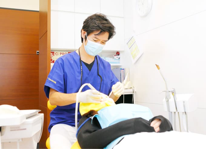 江東区東雲、豊洲の歯医者のキャナルコート歯科クリニック　診療風景