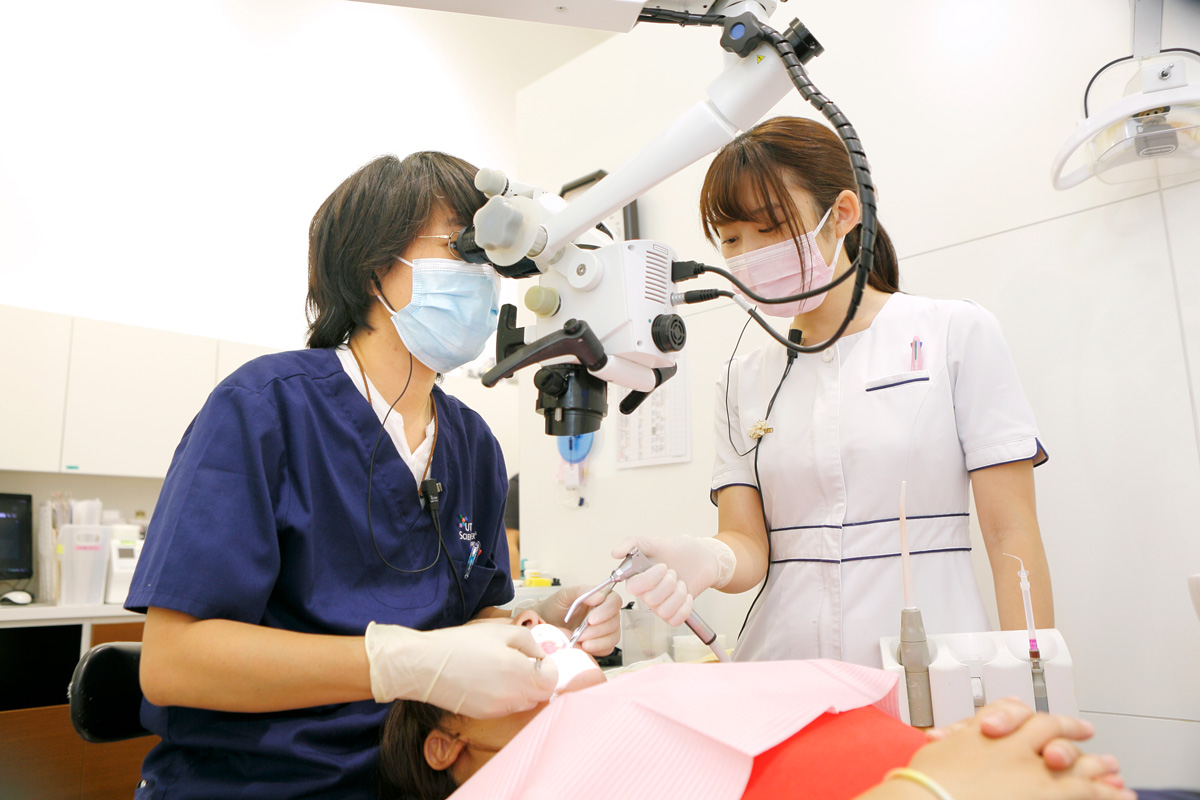 江東区東雲、豊洲の歯医者のキャナルコート歯科クリニック　在籍医師は約20名。各分野のスペシャリストが患者さんの治療にあたります